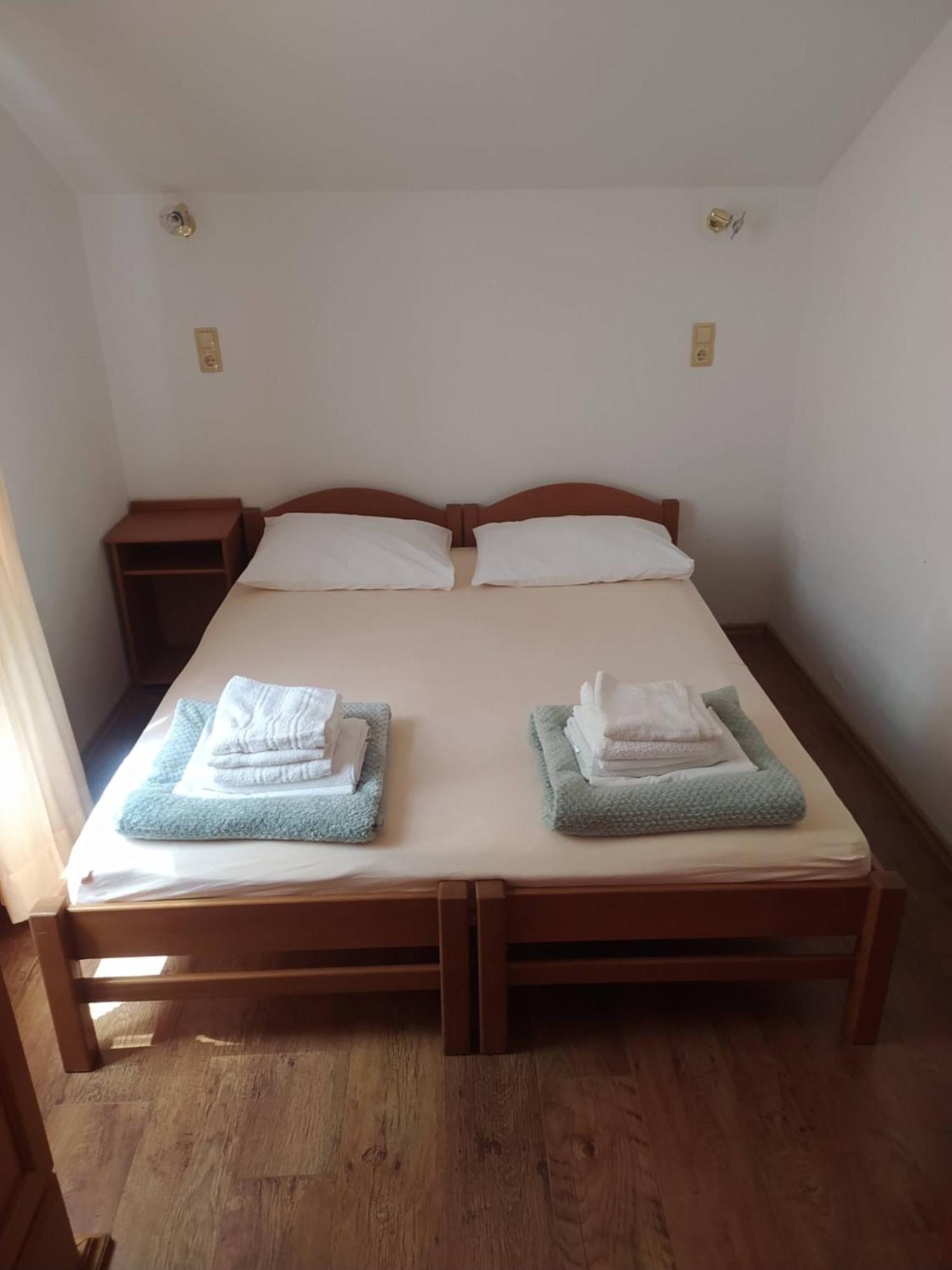 אומיס Apartments Ticinovic מראה חיצוני תמונה