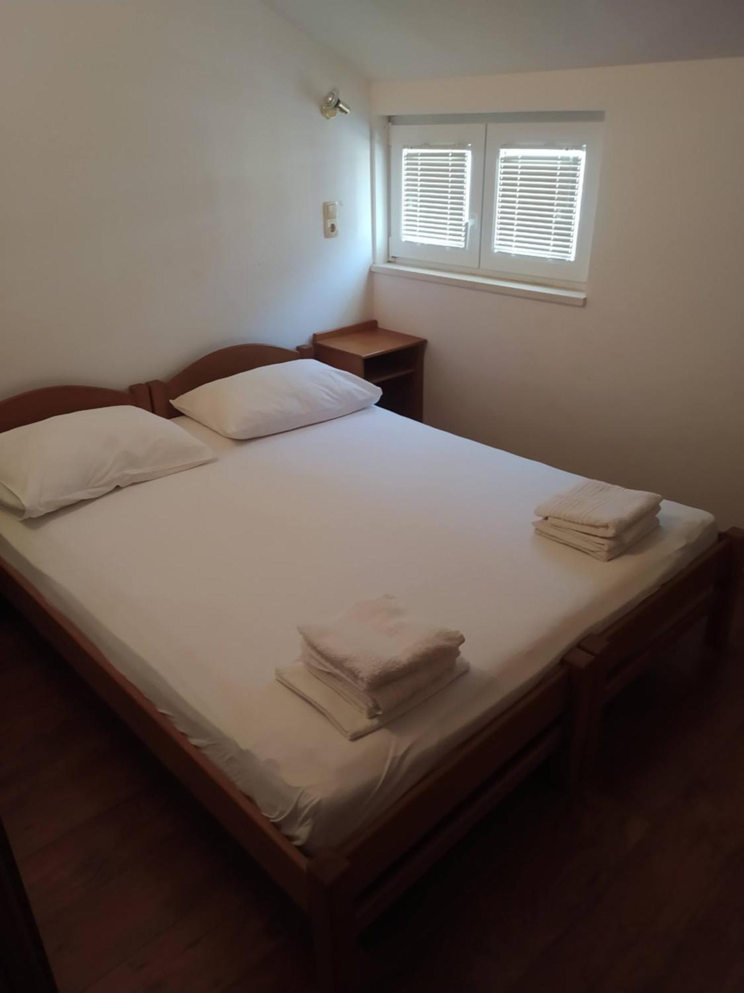 אומיס Apartments Ticinovic מראה חיצוני תמונה