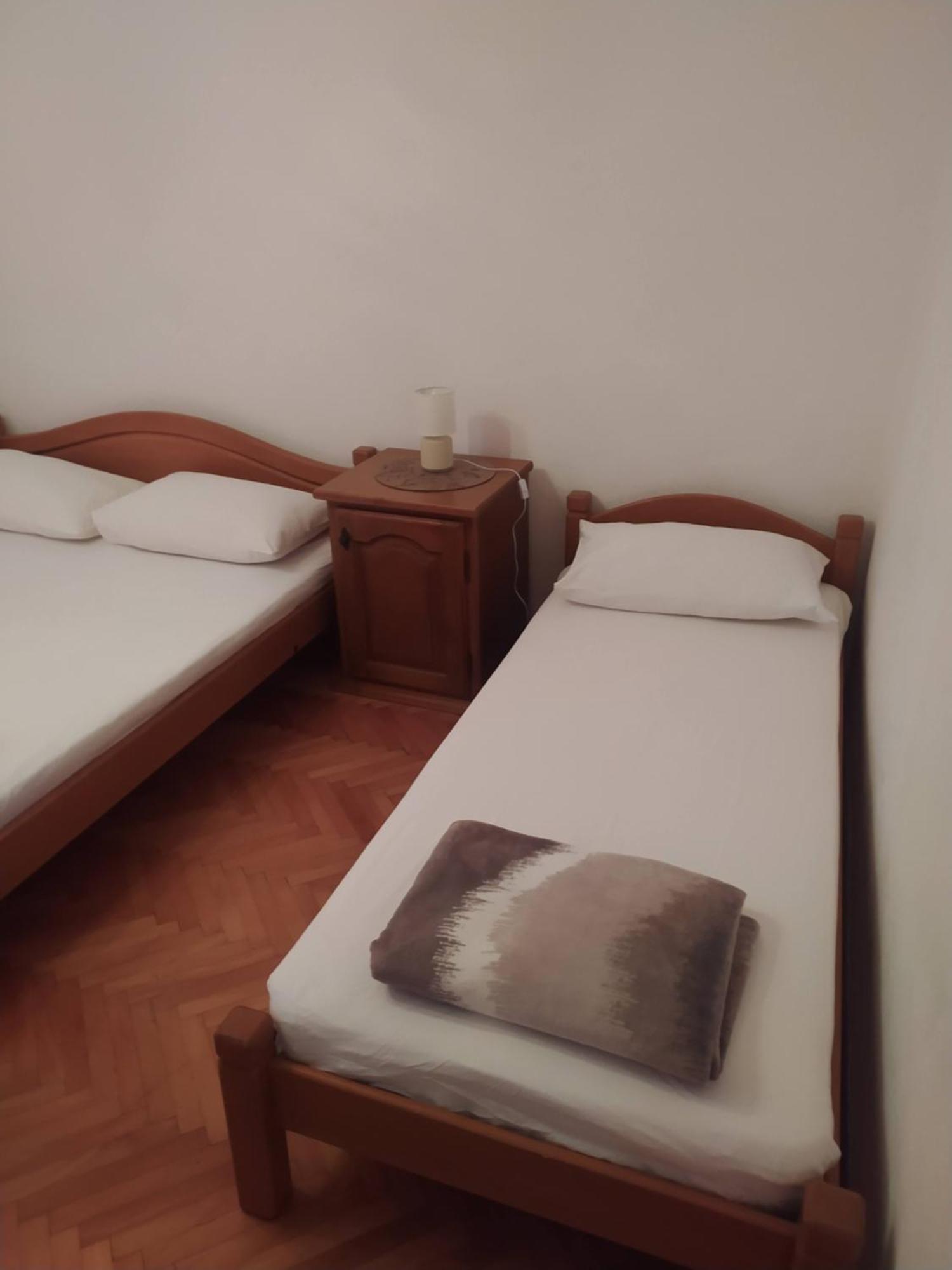 אומיס Apartments Ticinovic מראה חיצוני תמונה