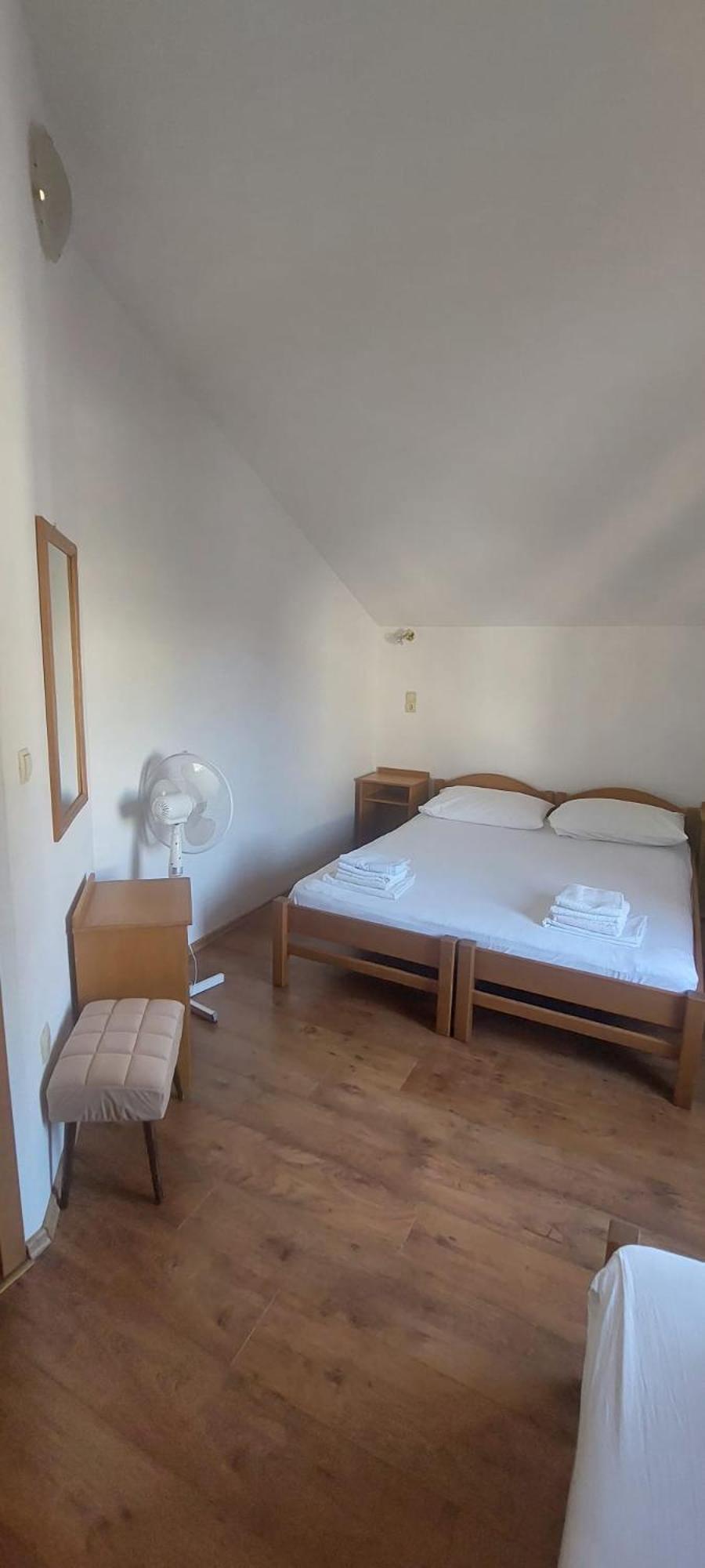 אומיס Apartments Ticinovic מראה חיצוני תמונה