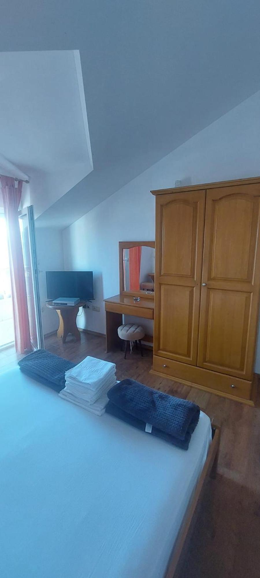 אומיס Apartments Ticinovic מראה חיצוני תמונה