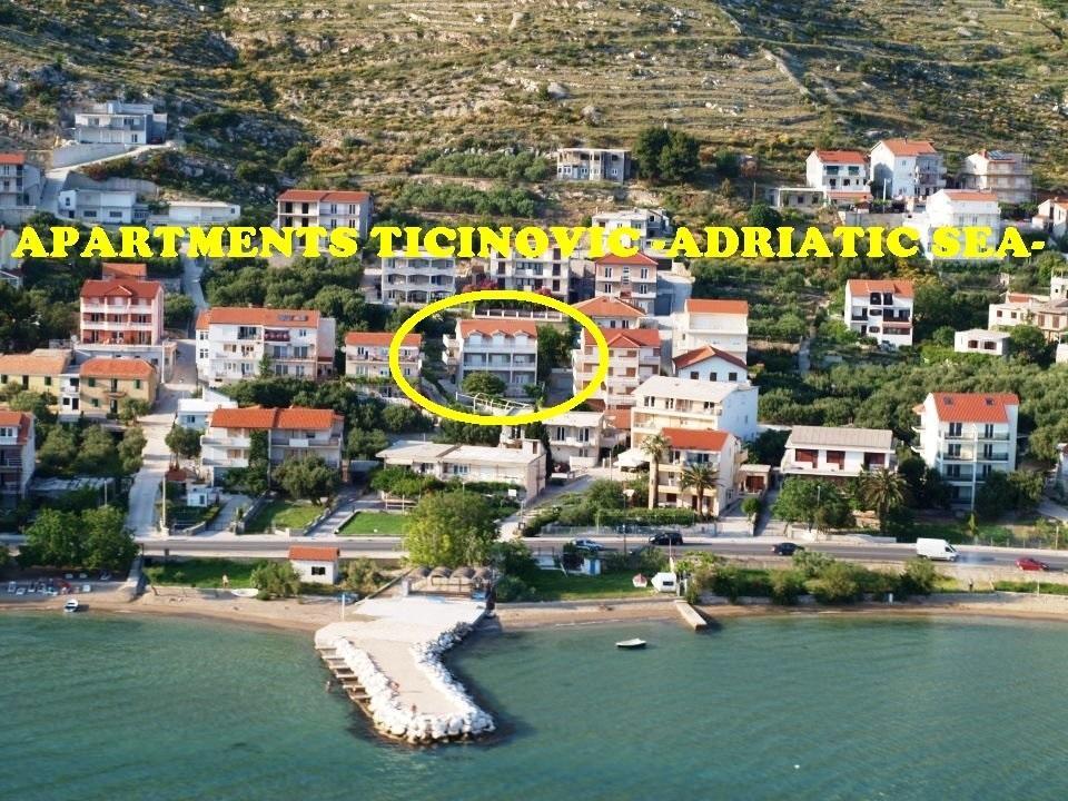 אומיס Apartments Ticinovic מראה חיצוני תמונה